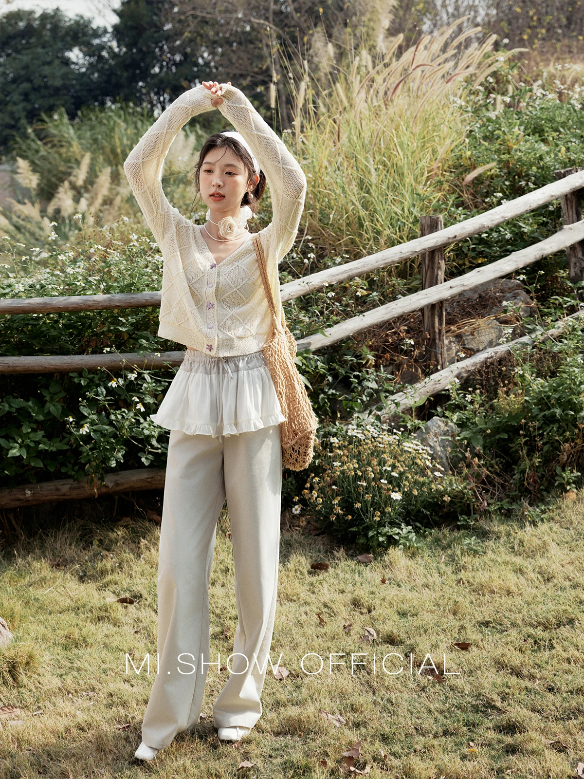 MISHOW Square Pattern Knitted Sweater for Women Spring Summer 2025 V-neck Tops Colorful Starfish Buckle Lazy Cardigan MXE16Z1213