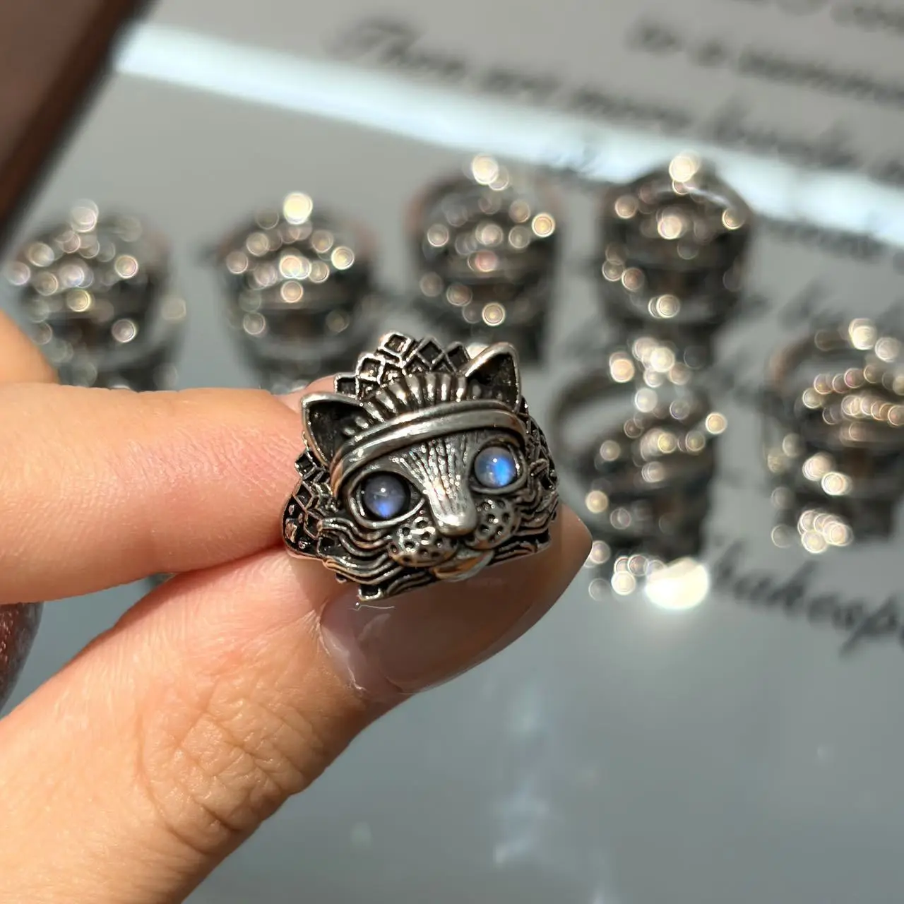 Retro Antique Labradorite Ring Indian Cat Totem Blue Iridescent Stone Rings Sweet Cool Punk Style Adjustable Silver Plated Ring
