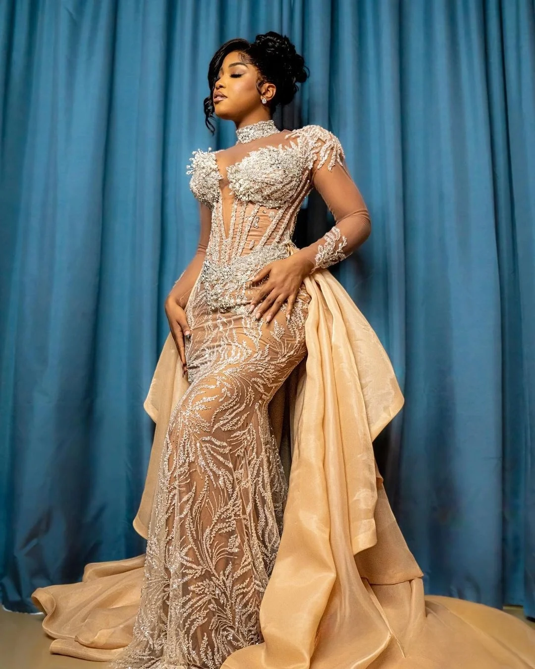 Customized Champagne Sparkly Sequins Rhinestones  Wedding Dress with Removable Skirt  Robe De Mariée Long Sleeve Bridal Gown