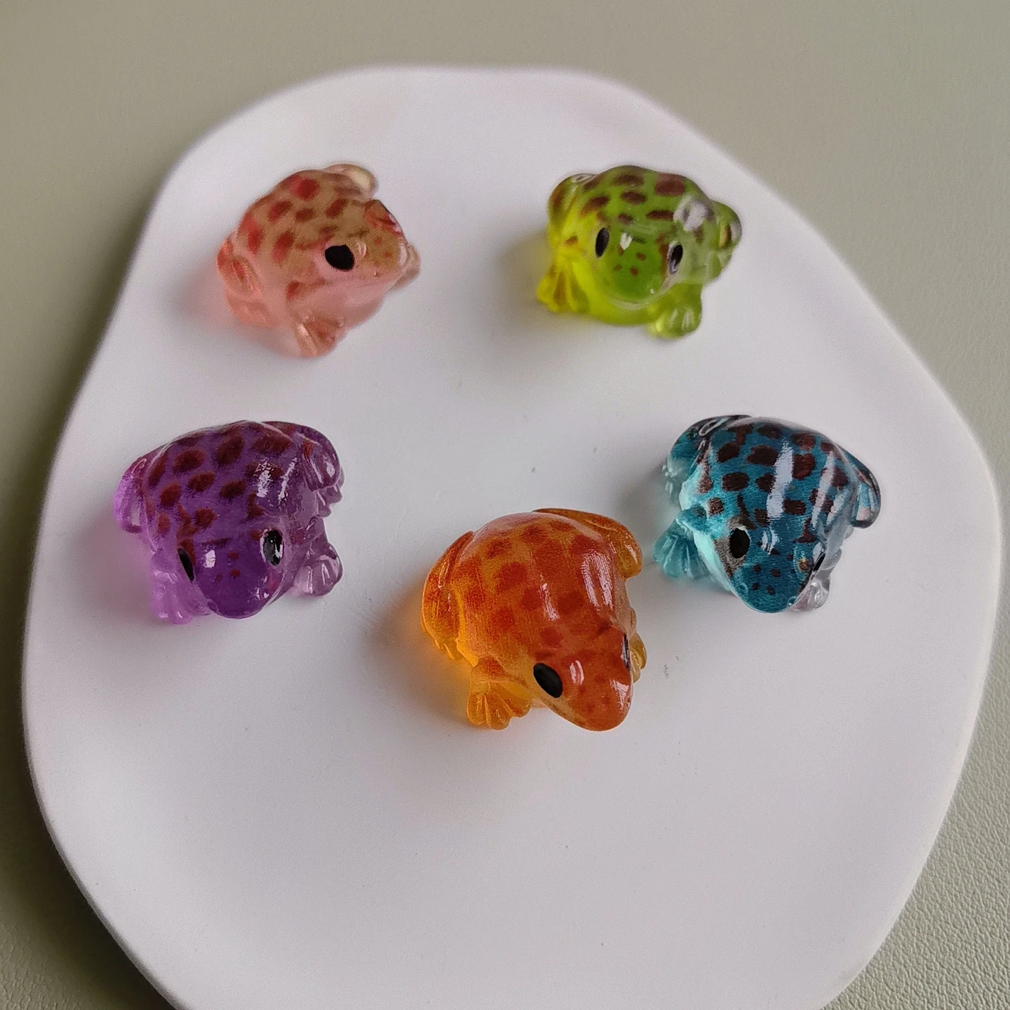 Mini Resin Frog Miniatures Cute Animal Figurines for Micro Landscaping Fairy Garden Ornament Potted Plant Decoration