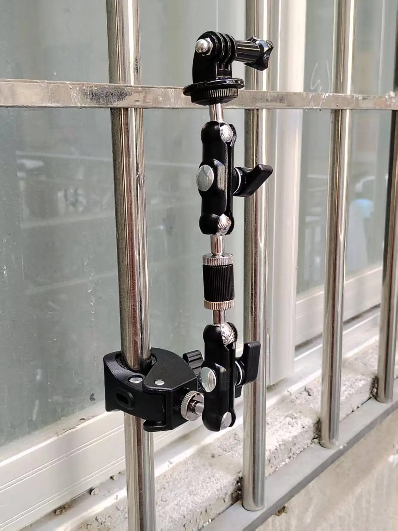 

Большой металлический кронштейн-зажим для камеры 360°, универсальное крепление для экшн-камер GoPro, для спорта и велоспорта, с прочным круглым основанием