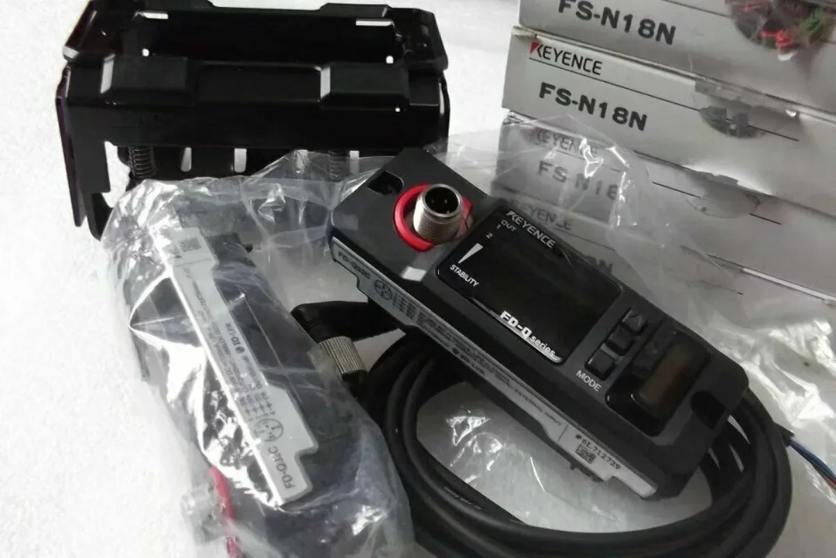 1PC  KEYENCE FD-Q32C Flow Sensor FDQ32C New In Box  In Stock #familitrade
