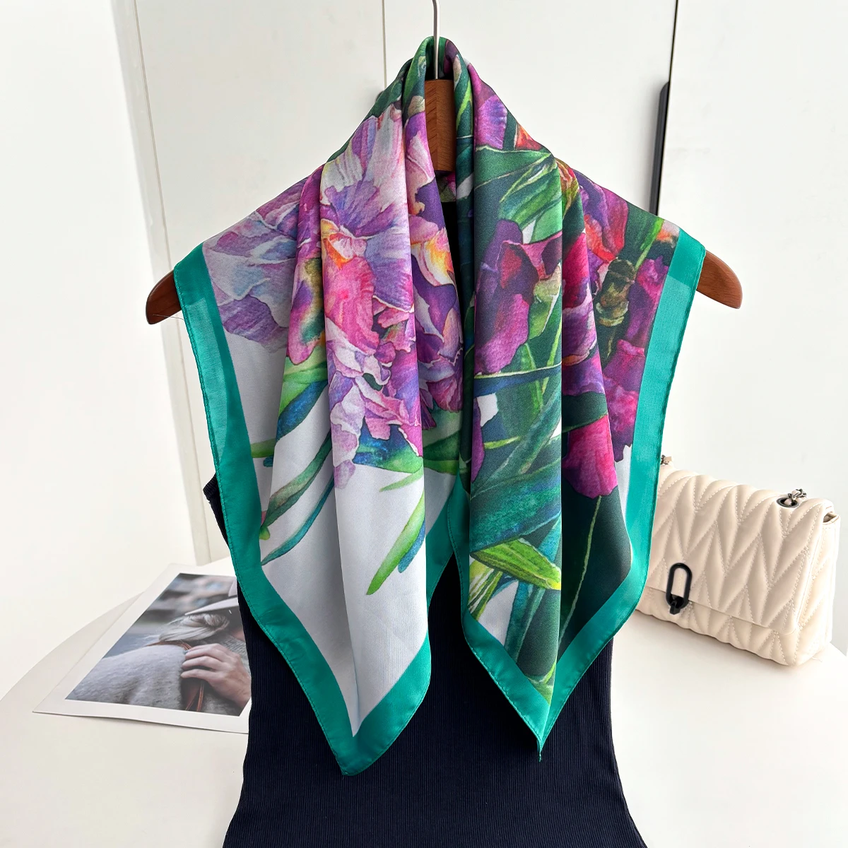 

Women Scarf Oil Pattern Silk Imitation Scarves Square Hairbands Elegant Floral Foulard Female Bandana Neck Kerchief Headbands