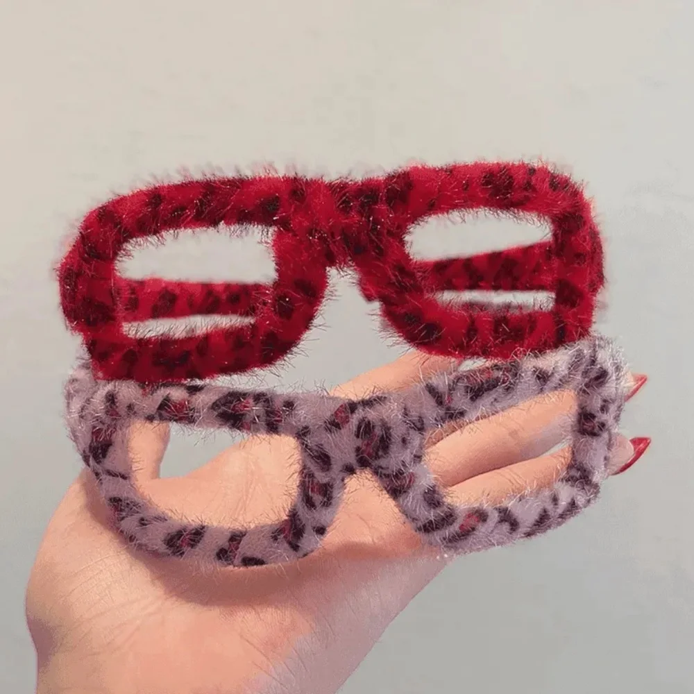 

Y2K Vintage Fashion Women Headband Leopard Glasses Shape Non-slip Plush Hairbands for Girls Face Washing Hair Hoop Spa Headwear