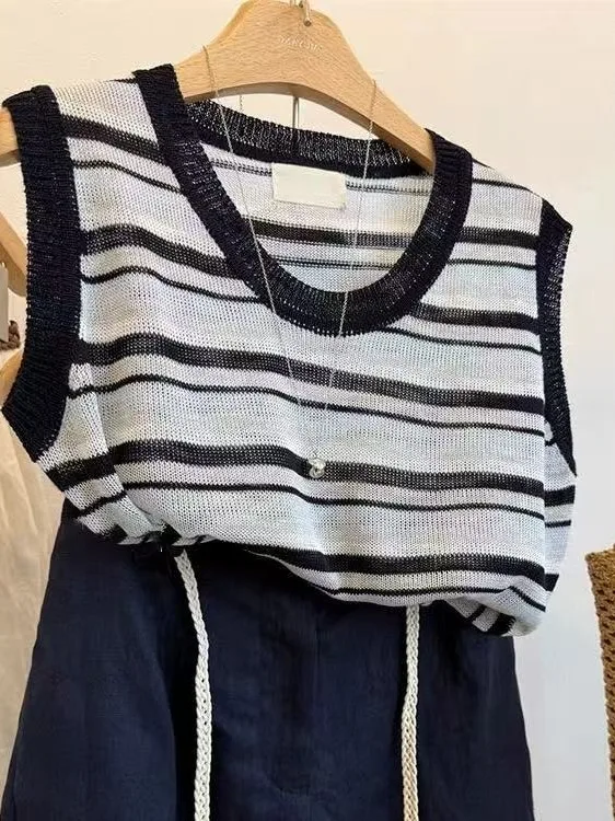 

Retro Striped Thin Knitted Svel Strap Vest Women's Summer New Design Versatile Top Faionable Casual Wear