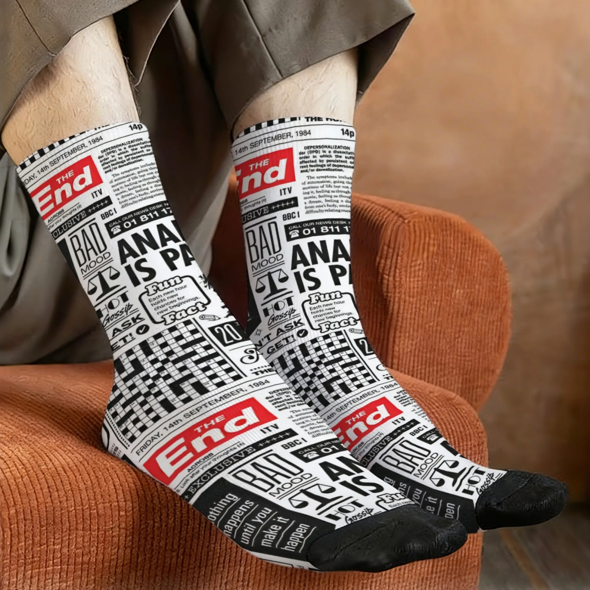 Newspaper Letter Patchwork Print Men's Mid-calf Socks Vintage Punk Style Trendy Breathable Non-slip Funny Novel Socks Gift