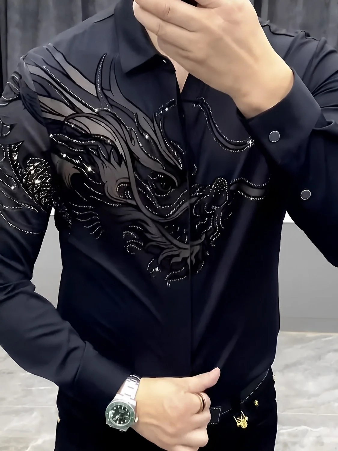 

Повседневная мужская рубашка с длинным рукавом, модная брендовая осенне-зимняя новинка, стильный мужской топ с отложным воротником и украшениями в виде бриллиантов