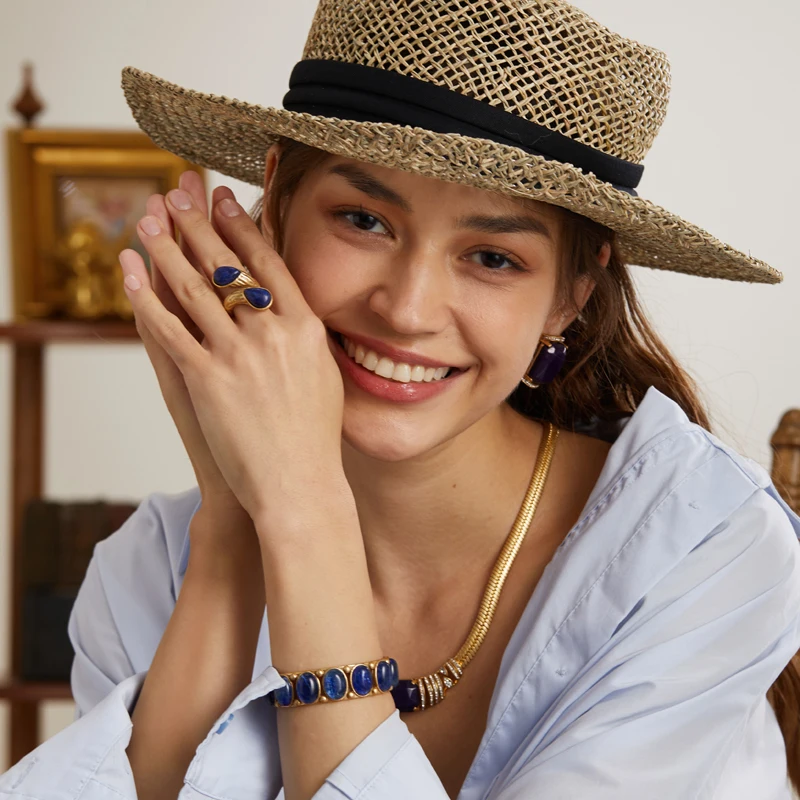 مجوهرات خمر أساور الحجر الأزرق للنساء التدرج عين القط الطبيعية الكفة سوار مجوهرات فاخرة مصمم ريترو 2025 الاتجاه