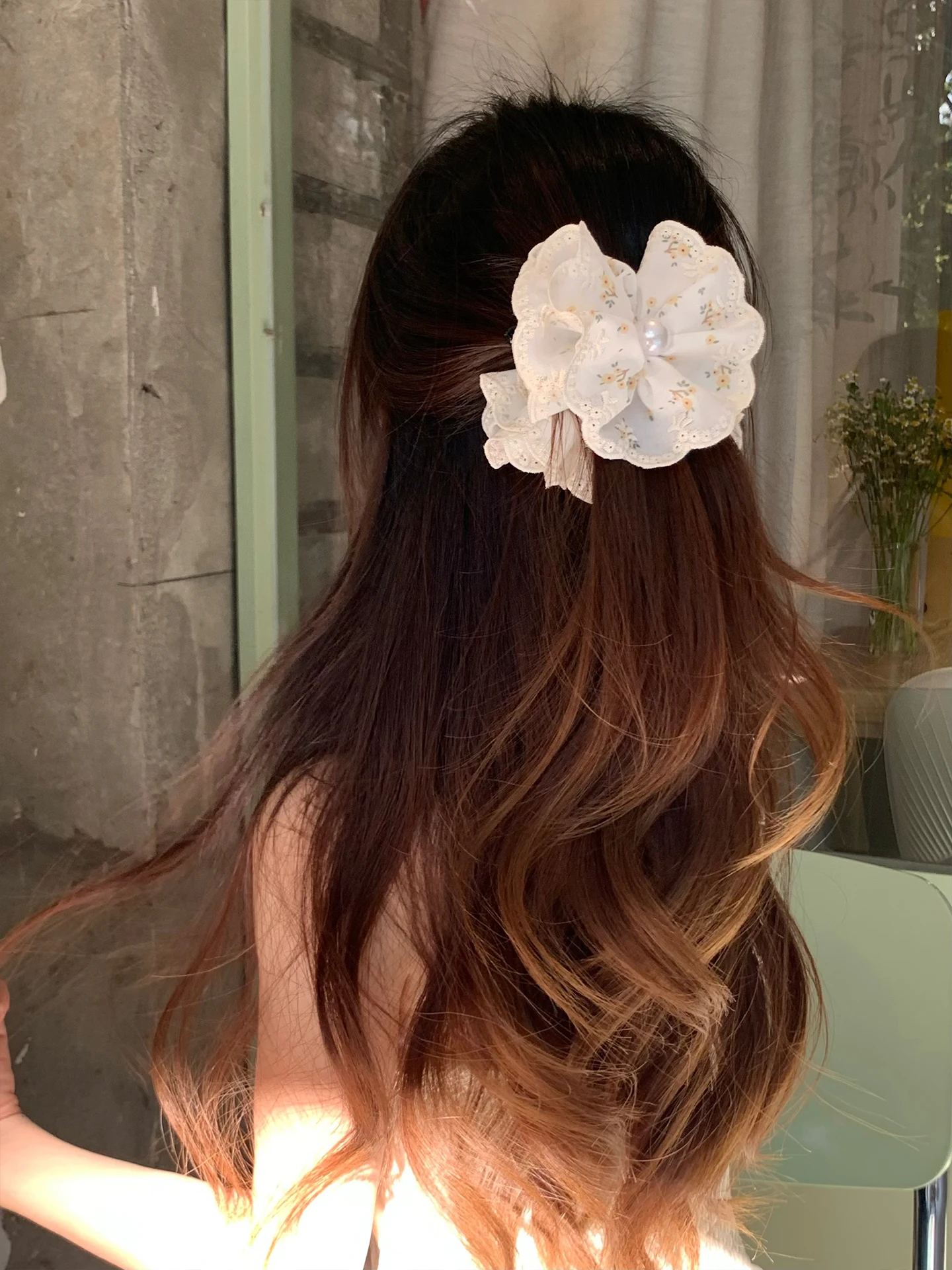 presilha-de-cabelo-feminina-de-luxo-com-renda-floral-e-perolas-estilo-banana-para-penteados-meio-prendidos-acessorio-eleg