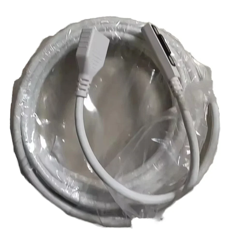 Flat detector magnetic data communication cable, a dedicated accessory for flat detectors