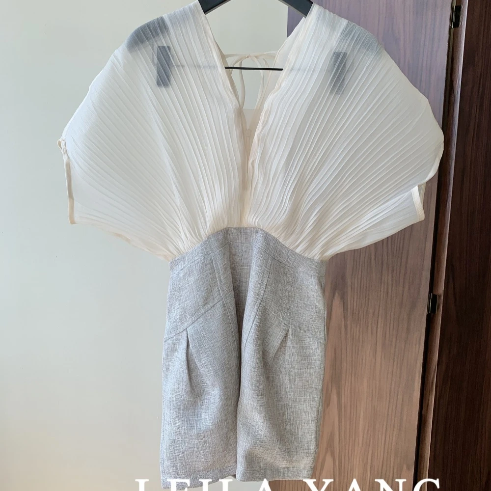 กางเกงขาสั้นจั๊มสูทแขนสั้น Niche Pleated Bat Sleeve สําหรับผู้หญิง