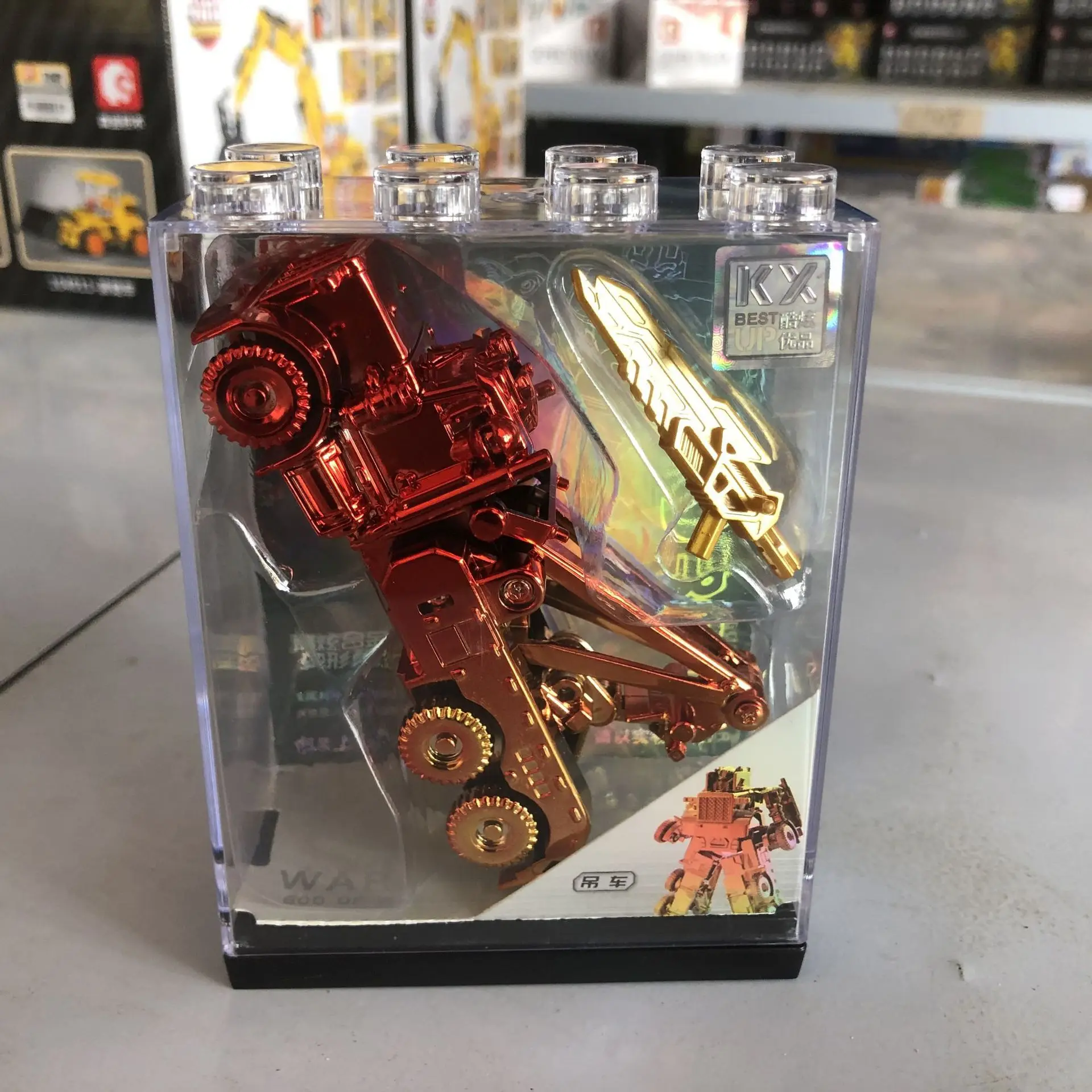 Robot di trasformazione giocattolo per bambini guerriero in lega colorata cinque in una statuetta di ornamento per auto sportiva galvanica con serbatoio robot