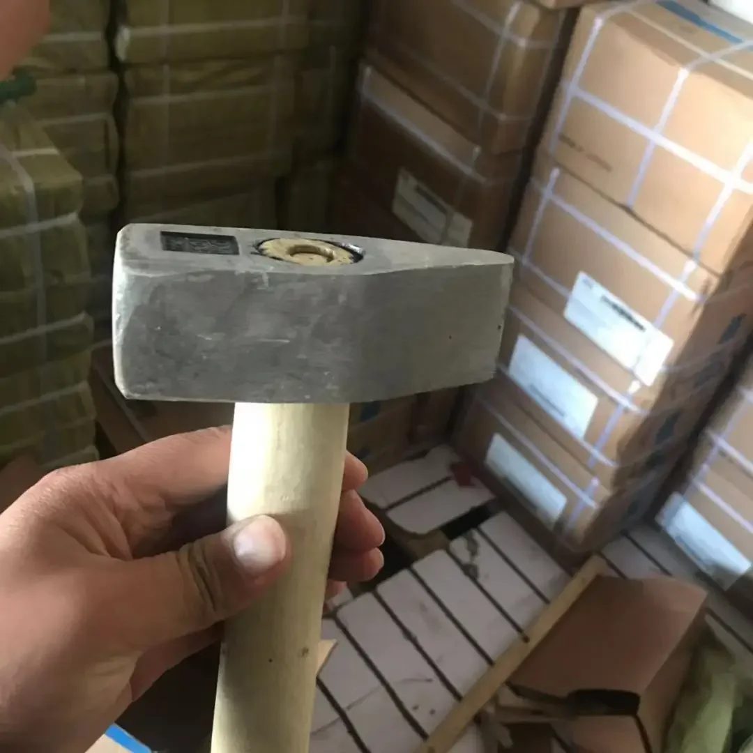 Heavy Duty Kaishan Stone Hammer with Flat Mouth for Breaking Rocks and Concrete