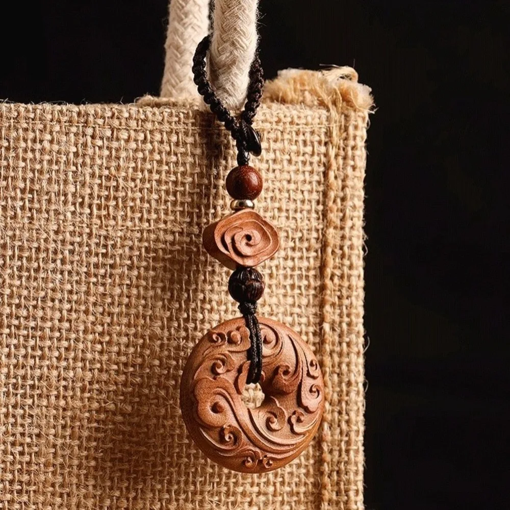 

1 Pc Personalized Peace Buckle Pendant Creative Wooden Keychain Fashion Lucky Car Key Ring For Unisex