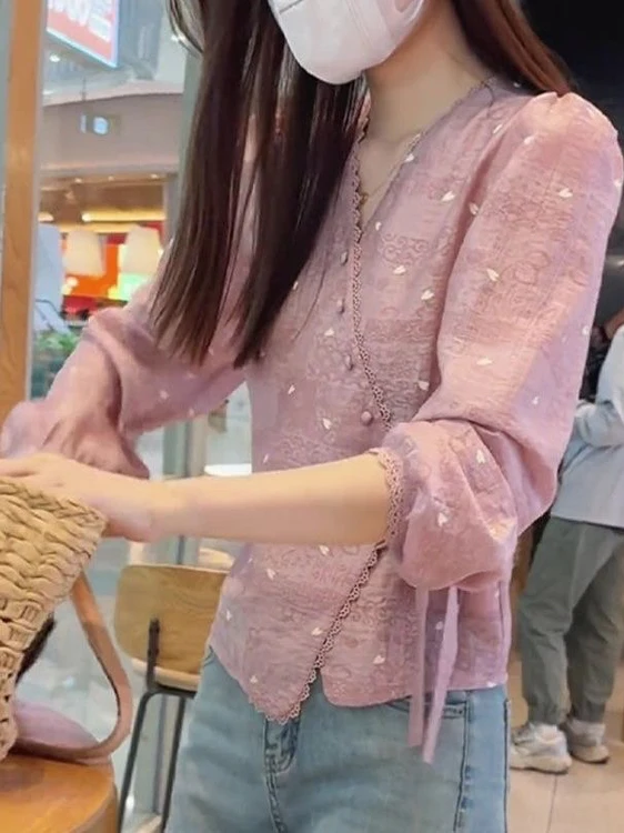 

Slimming Effect Long Sve V-Ne irt Women's Summer 2025 New Loose Sle Artistic Cardigan Top Commute Faion Polyester