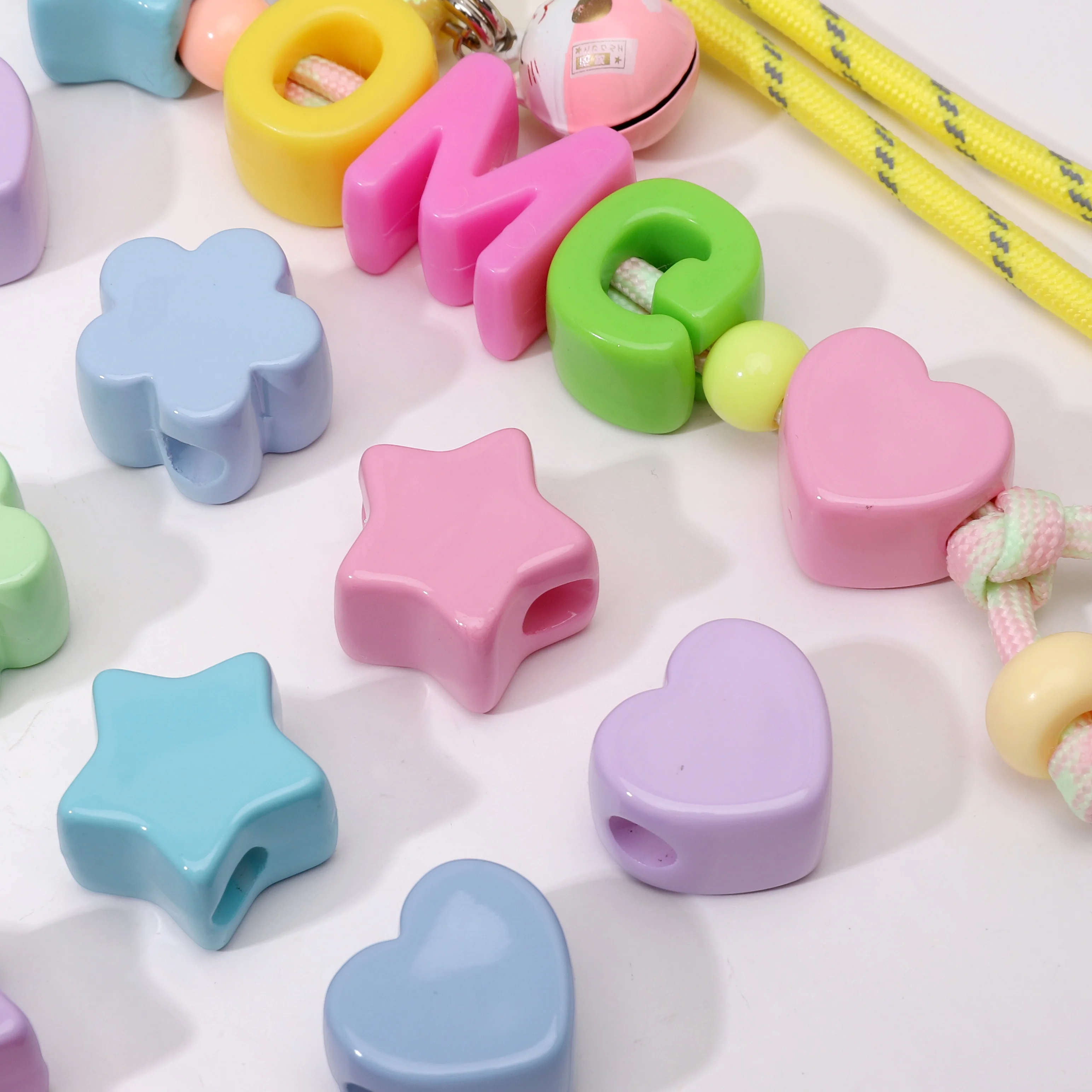 

Acrylic Cream Large Hole Beads Pentagram Plum Blossom Peach Heart Beads for DIY Necklace Bracelet Jewelry Making Craft Ornaments