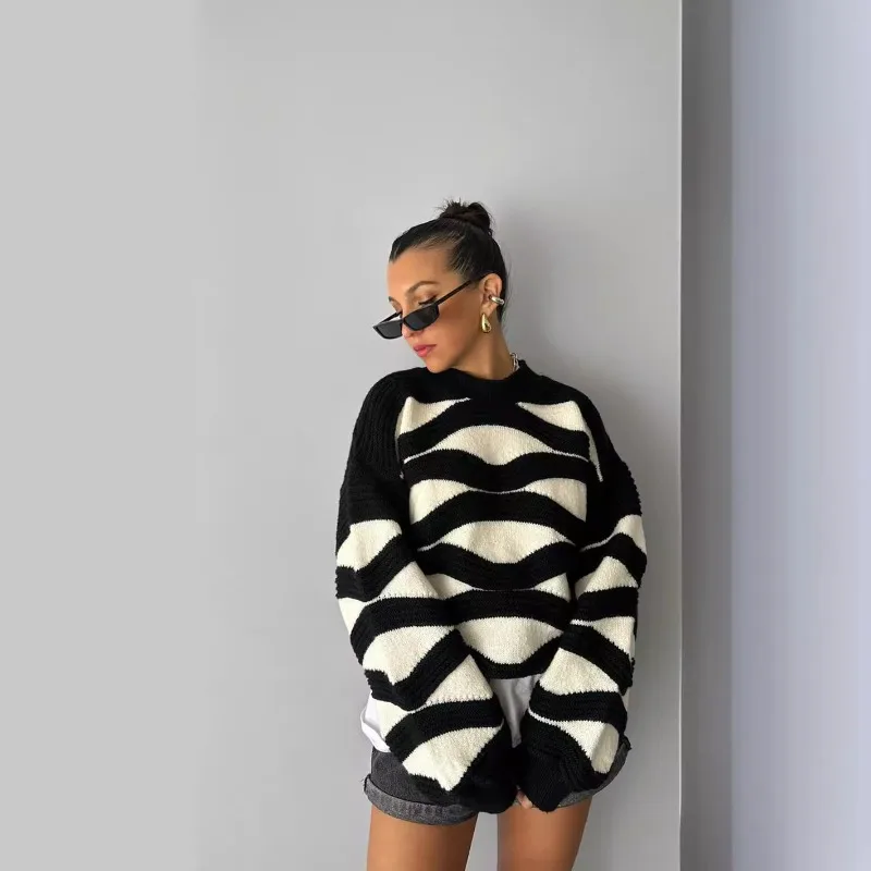 

Black and white striped women's autumn and winter loose, lazy, comfortable, versatile round neck pullover sweater