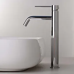 Chrome Bathroom Brass Basin faucet Single Handle singel Hole Water Mixer Tap
