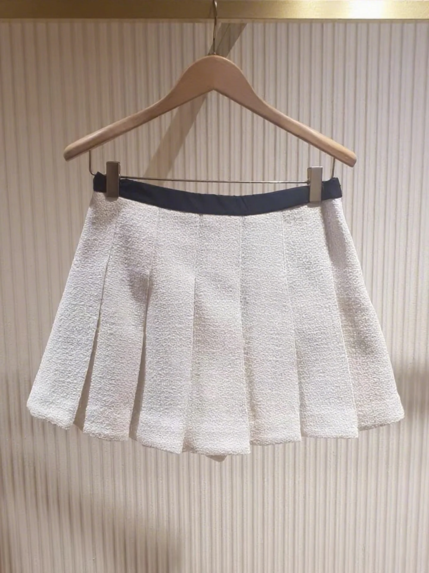 

M Home Nan You High Waist Pleated Skirt Versatile Summer College Sle Women's Faion 2025 A-Line Simple Commute Skirt