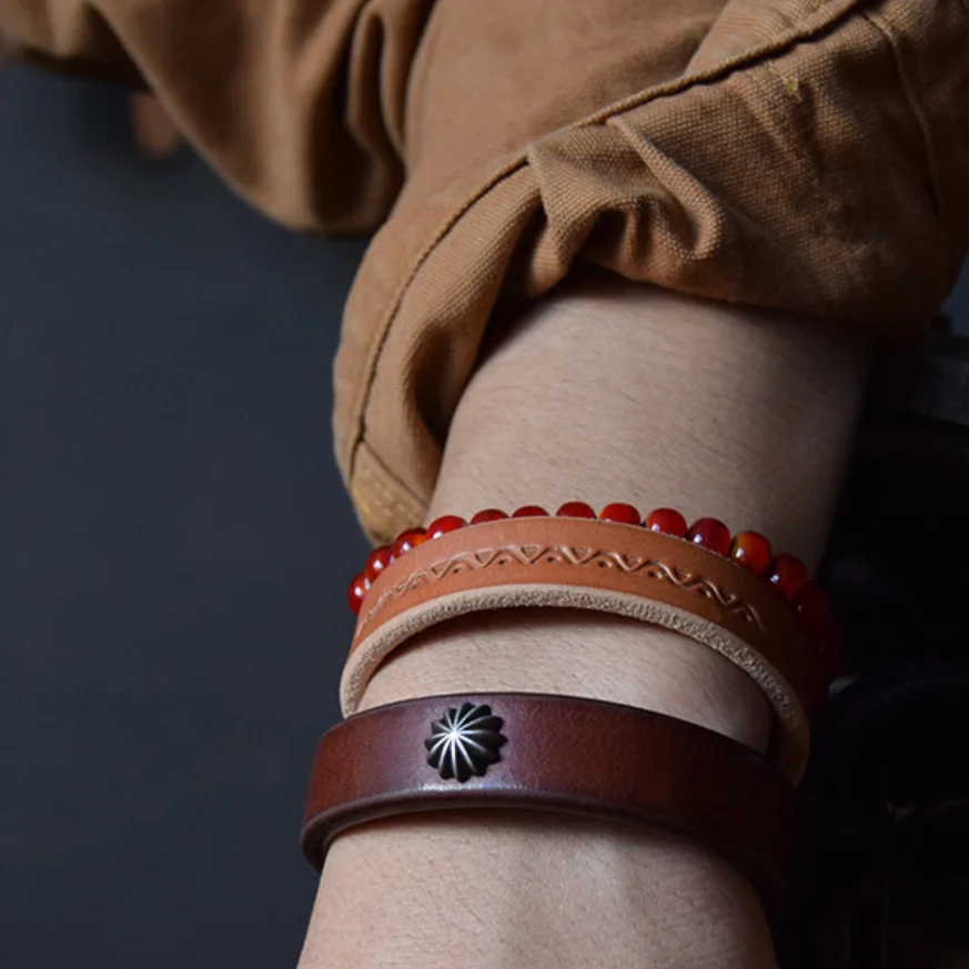 Vintage Vegetable Tanned Top Layer Leather Bracelet for Men Workwear Genuine Leather Wristband Creative Handmade Unique Gift