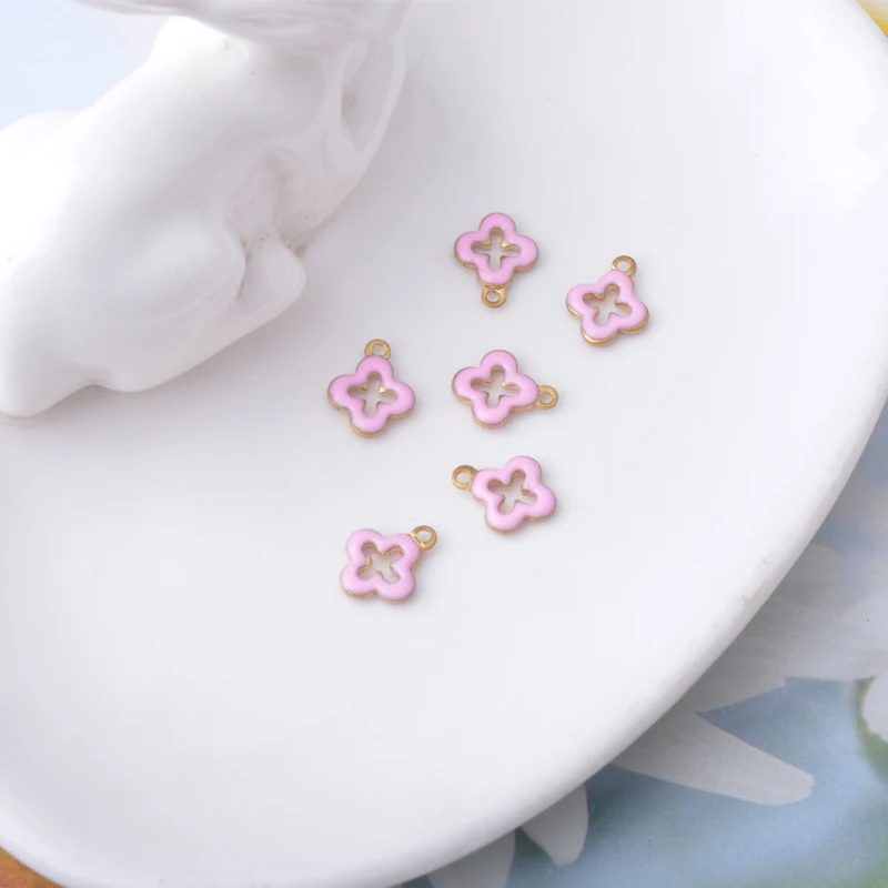 30 Stück Kupfer Beidseitig Emaillierte Pflaumenblüten-Anhänger Mini-Kreuz-Perlen Damen Halskette Ohrringe Anhänger DIY Schmuckzubehör – Detail 7