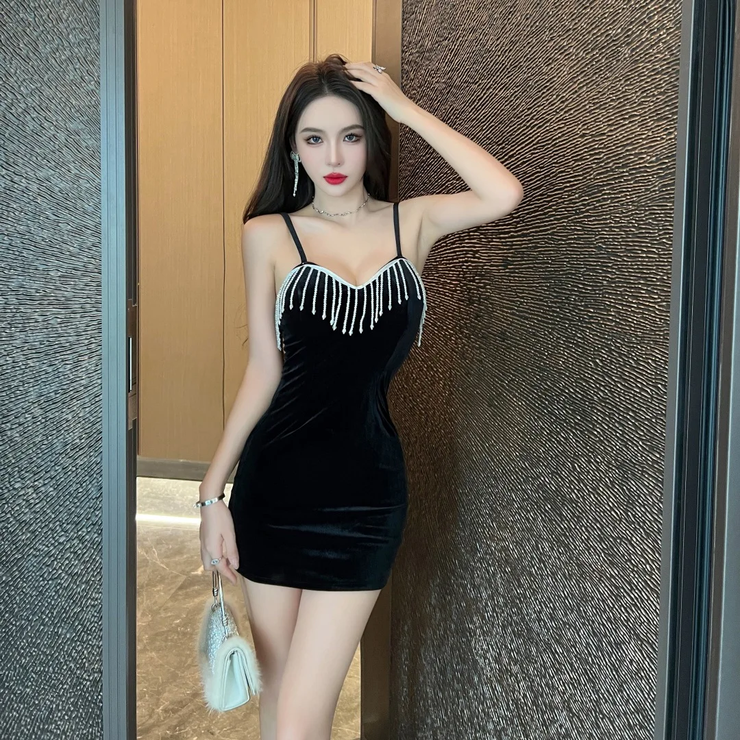 

Autumn and winter new velvet tight black suspender short skirt low cut sexy tassel beaded dress