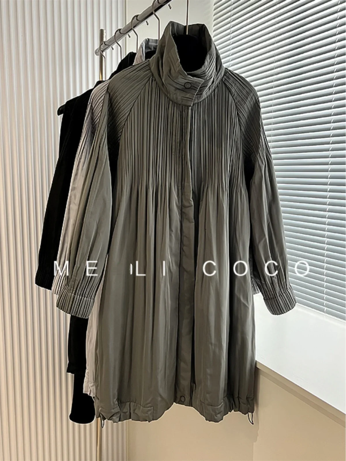 Miyake Pleated Long Women\'s Jacket 2024 Autumn Winter New Loose Casual Solid Slim Zipper Stand-up Collar Design Cotton Jacket