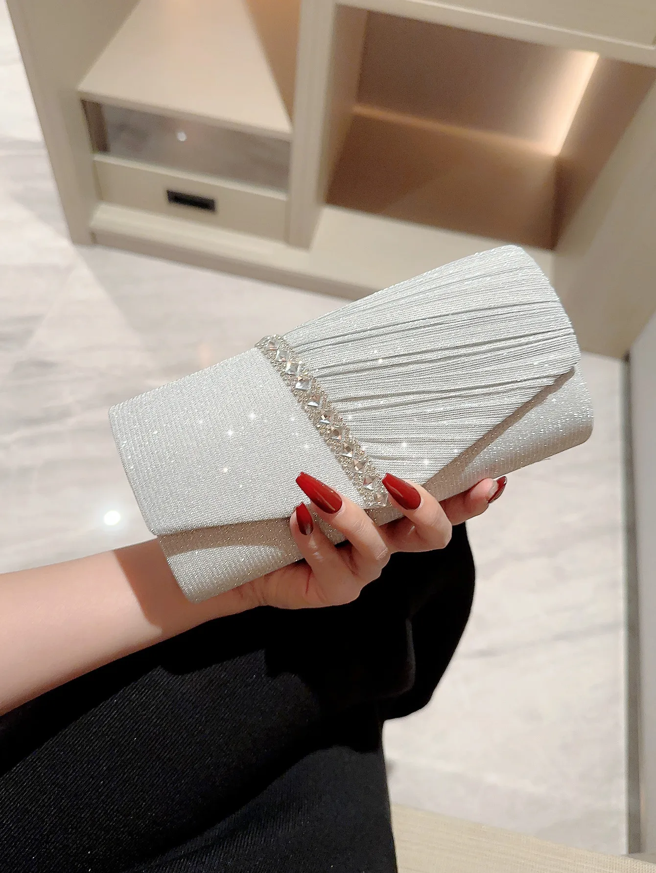 2023 New Women Silk Clutch Bags Bling Fold Wedding Dinner Purse Party Evening Bags With Vhain Silver Chan Bags Drop Shipping