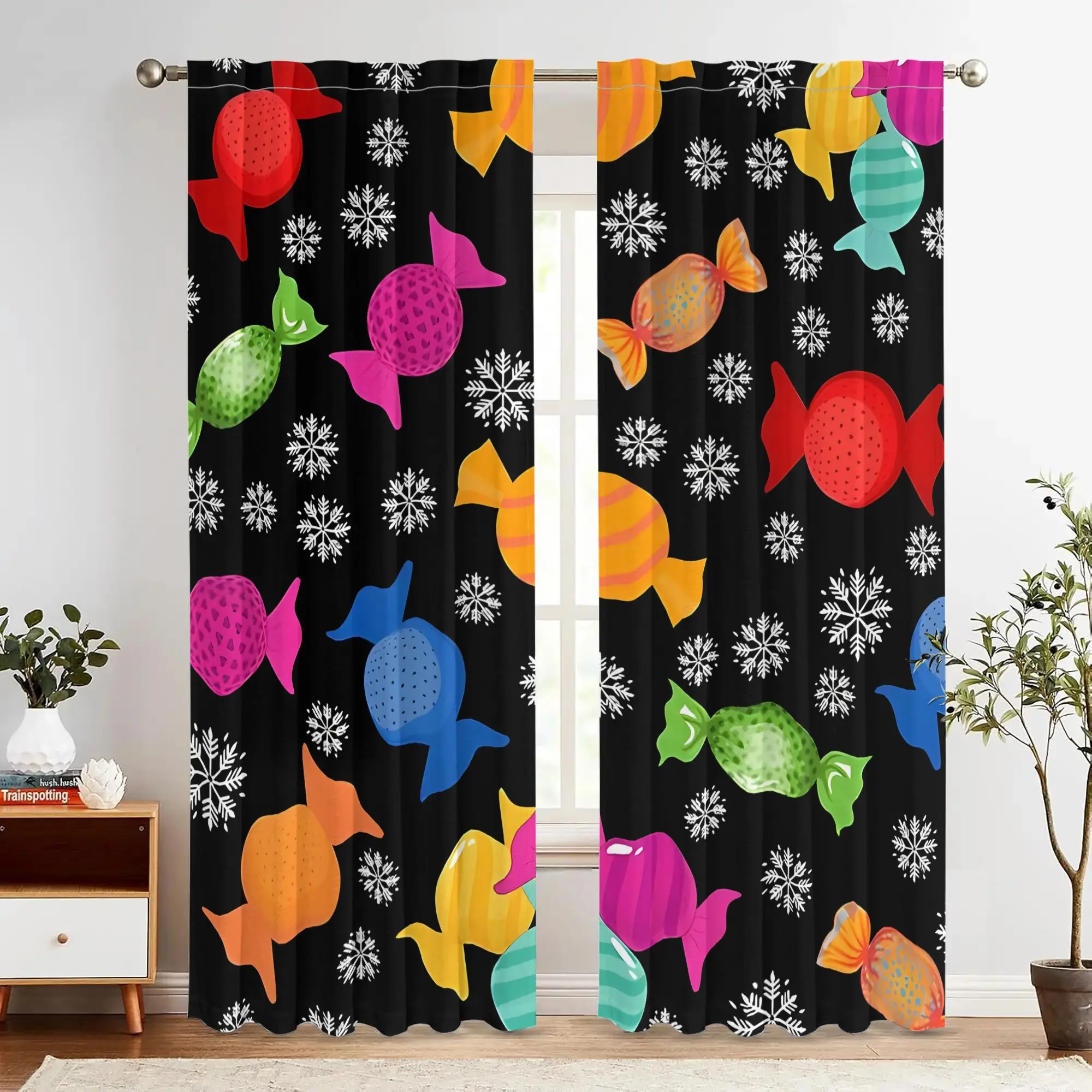 Colorful candy-patterned curtains, pole-mounted installation. Suitable for living rooms, bedrooms, dining rooms and hotels.