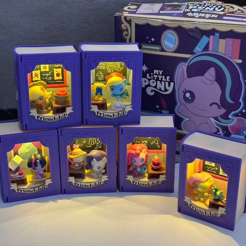 My Little Pony Freundschaftsklasse Leuchtbuch Blind Box Spielzeug Geschenk Leuchtende Mini-Szene Zauberbuch Spielzeug Sammlerstück Kinderspielzeug