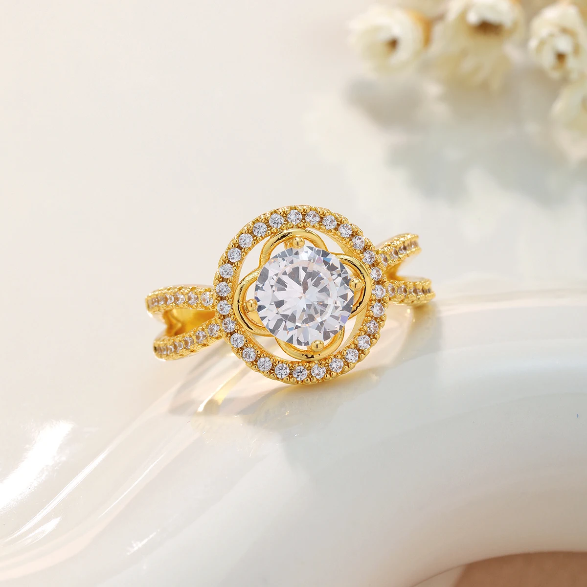 Four Leaf Clover Ring, Over Cl - Vintage Fashion Meaning recensione e prezzo