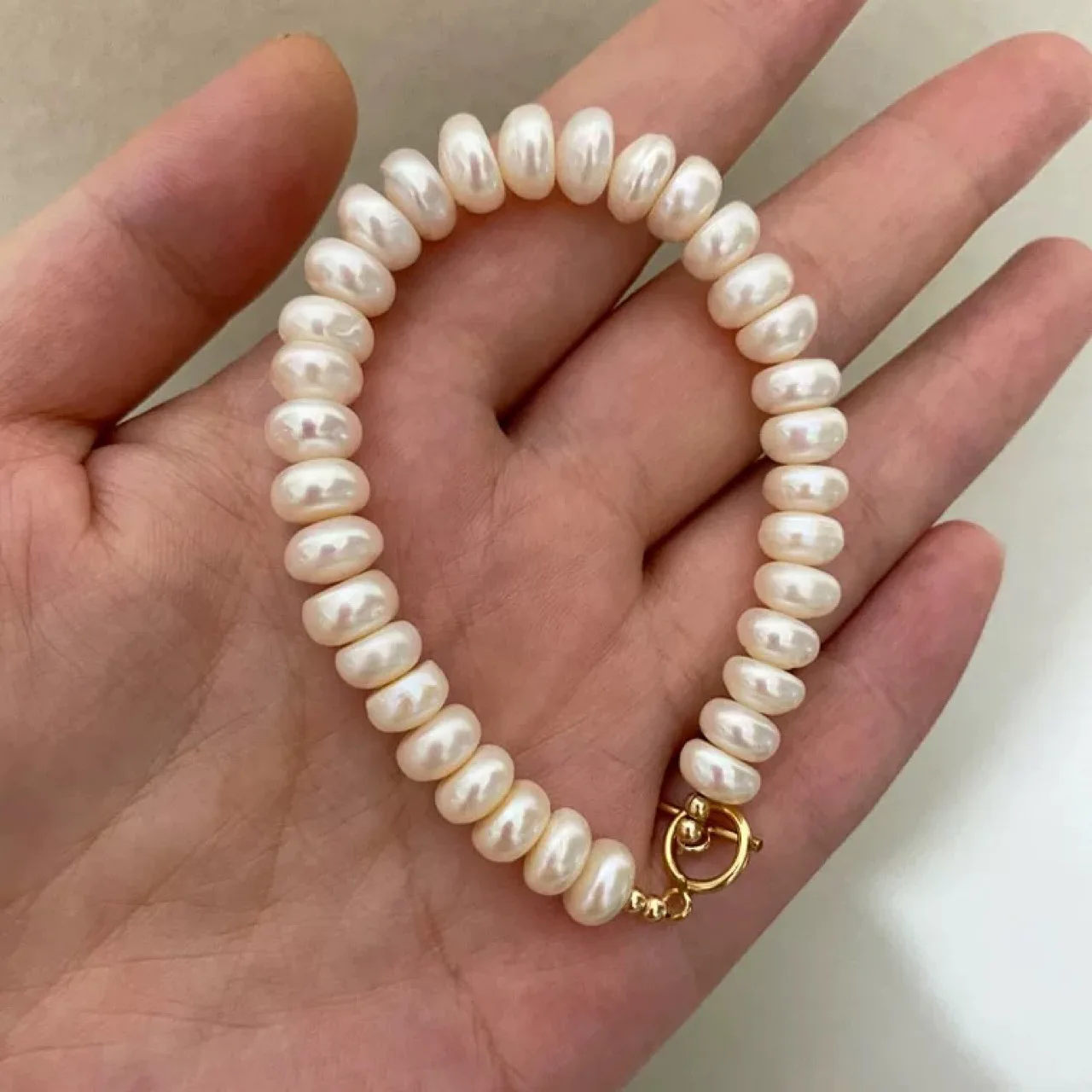 Hengsheng 6-7mm Bread Round Freshwater Pearl Bracelet for Women 17.5cm Length Gold color OT Buckle Bracelet Jewelry Gift