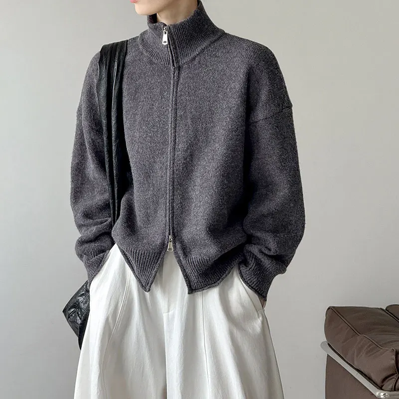 

2026 Высококачественная женская водолазка, вязаный бежевый темно-серый свитер, пальто на молнии, теплые толстые кардиганы, топы для женщин, свитер