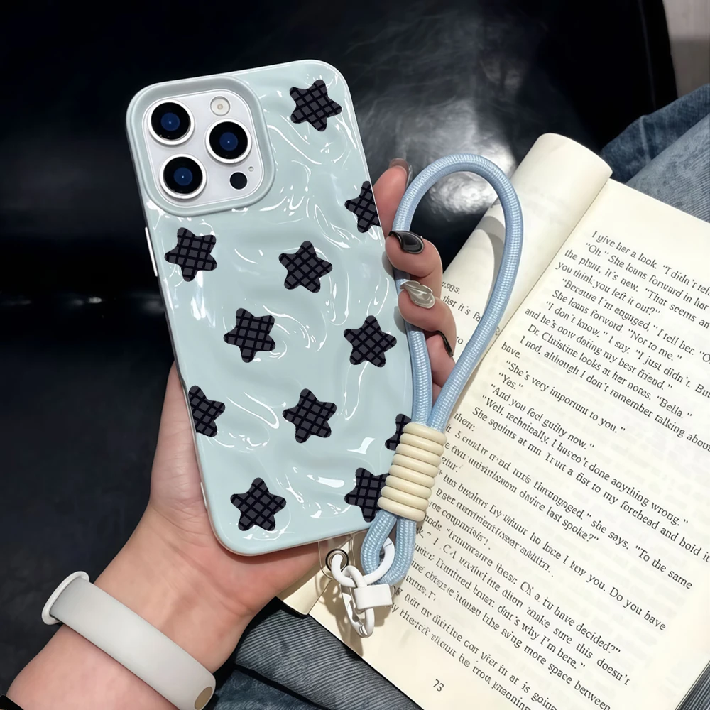 Karierte Sterne Y2K Falten-Silikon-Handyhülle für iPhone 17 15 13 11 12 14 16 17 Pro Max 14 15 Plus 17Air mit Lanyard-Abdeckung – Detail 1