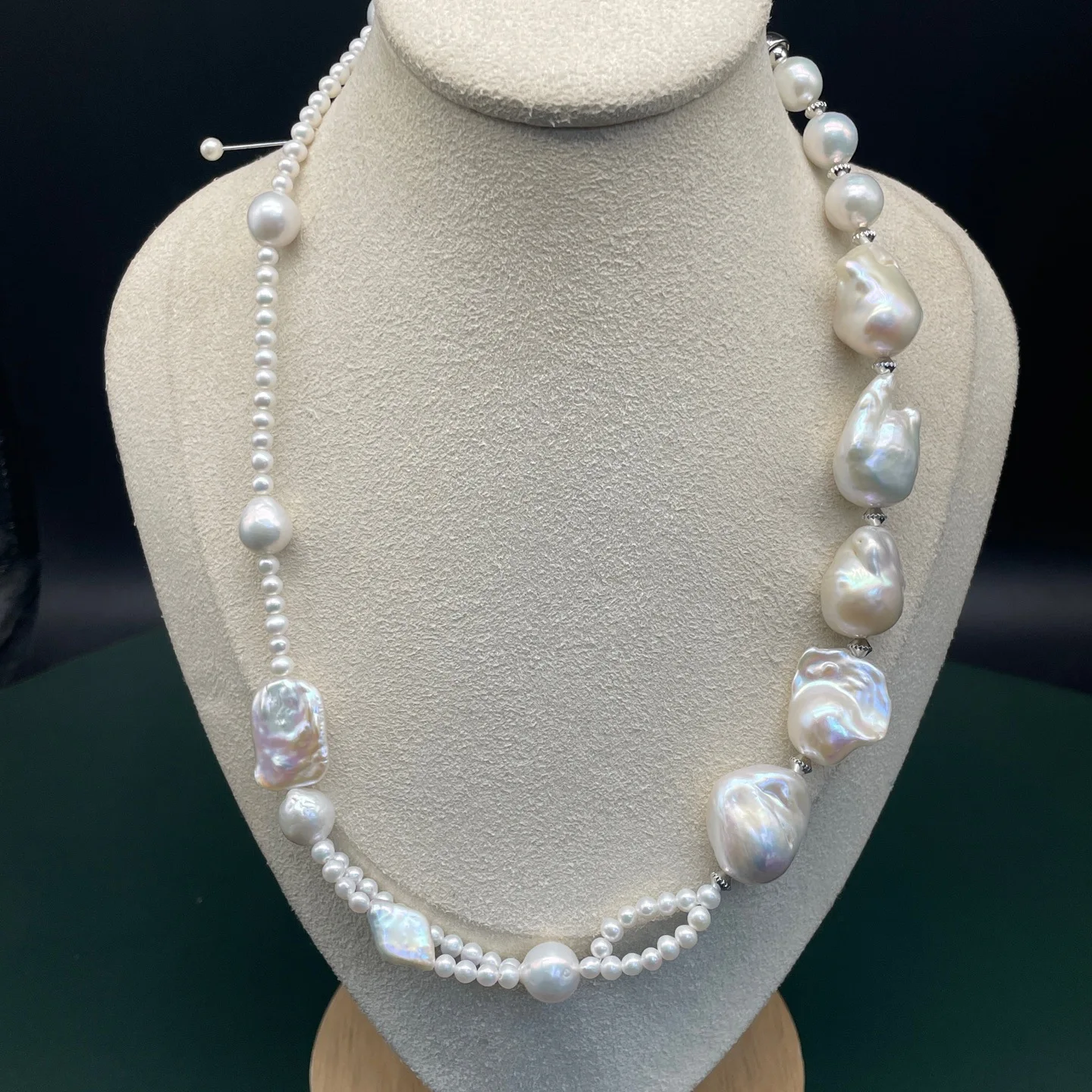 

Ожерелье из натурального жемчуга специальной формы с большим жемчугом в стиле барокко, асимметричный дизайн, сложенное в ожерелье в стиле ретро