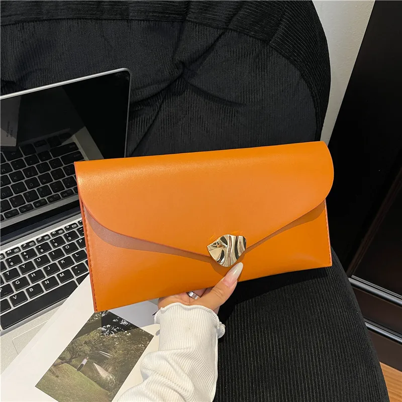New Fashion Women Large Capacity Envelope Clutch Bag Solid Color Casual Simple Handbag view 3