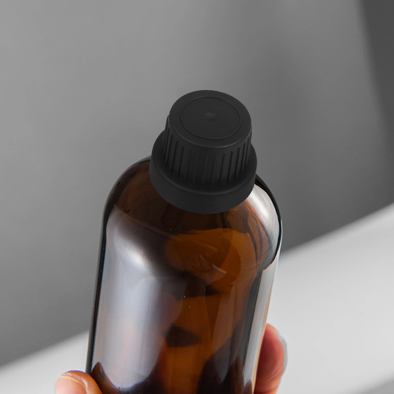 

30pcs Big Head Anti-theft PP Replacement Cap for Essential Oil Bottles Leakproof Sealing Dispenser Lid Dropper Perfume Bottle
