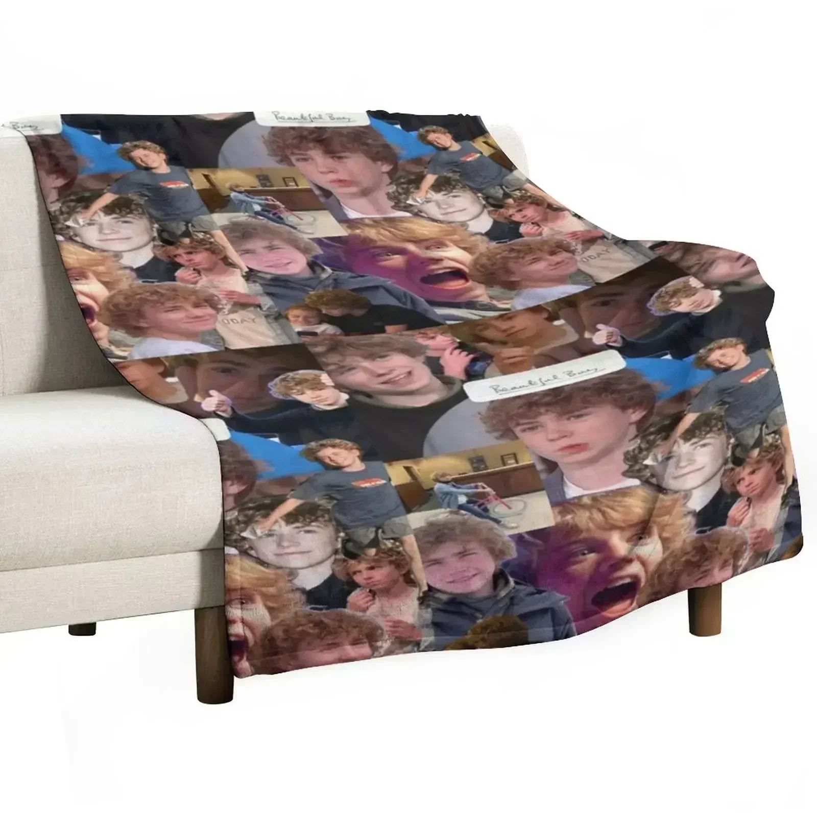 Percy Jackson walker scobell aesthetic Throw Blanket Bed Sofas Cute Plaid Blankets