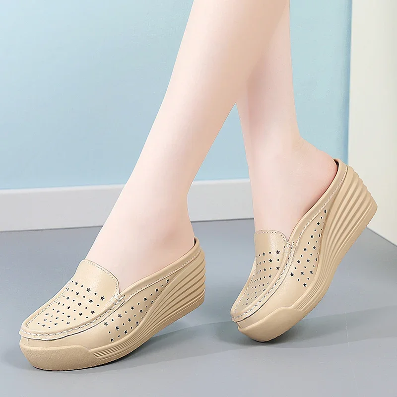 Daily Wear Ladies Flat Slippers Cushioned Soft Insole Stable Grip Bottom Simple Elegant Look for House Rest and Short Distance