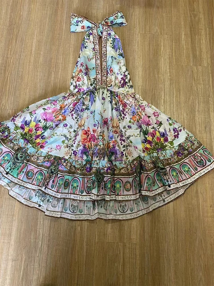 W 2025 roku nowa sukienka pani Xia z dekoltem w kształcie litery V i sznurowanym dekoltem jest lekka i luksusowa, z wysokim stanem i krótkimi nartami.