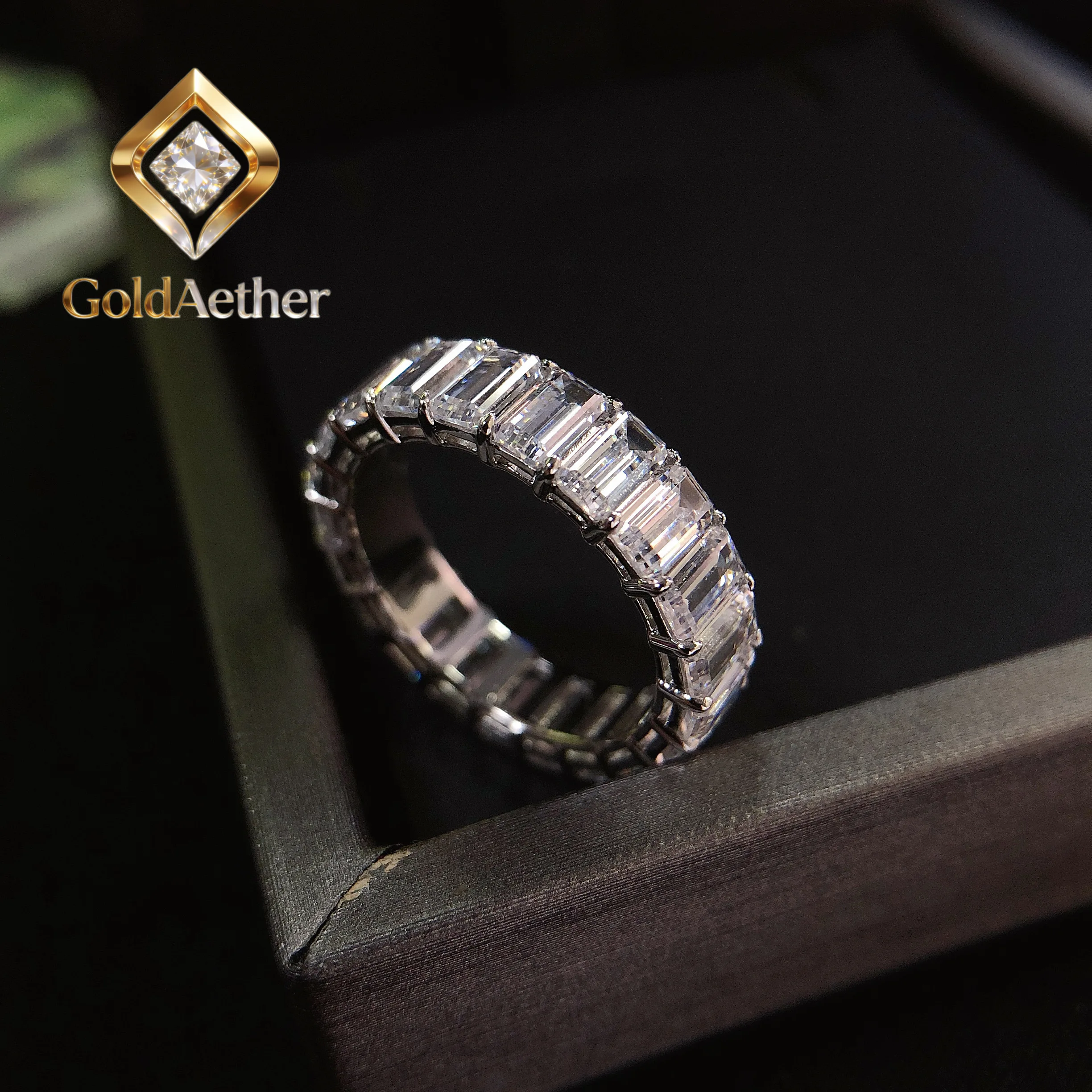 

Кольцо GoldNouveau с одним бриллиантом изумрудной огранки 0,5 карата для женщин, обручальное кольцо, ювелирное изделие для свадьбы, кольцо из цельной платины 950 пробы R156