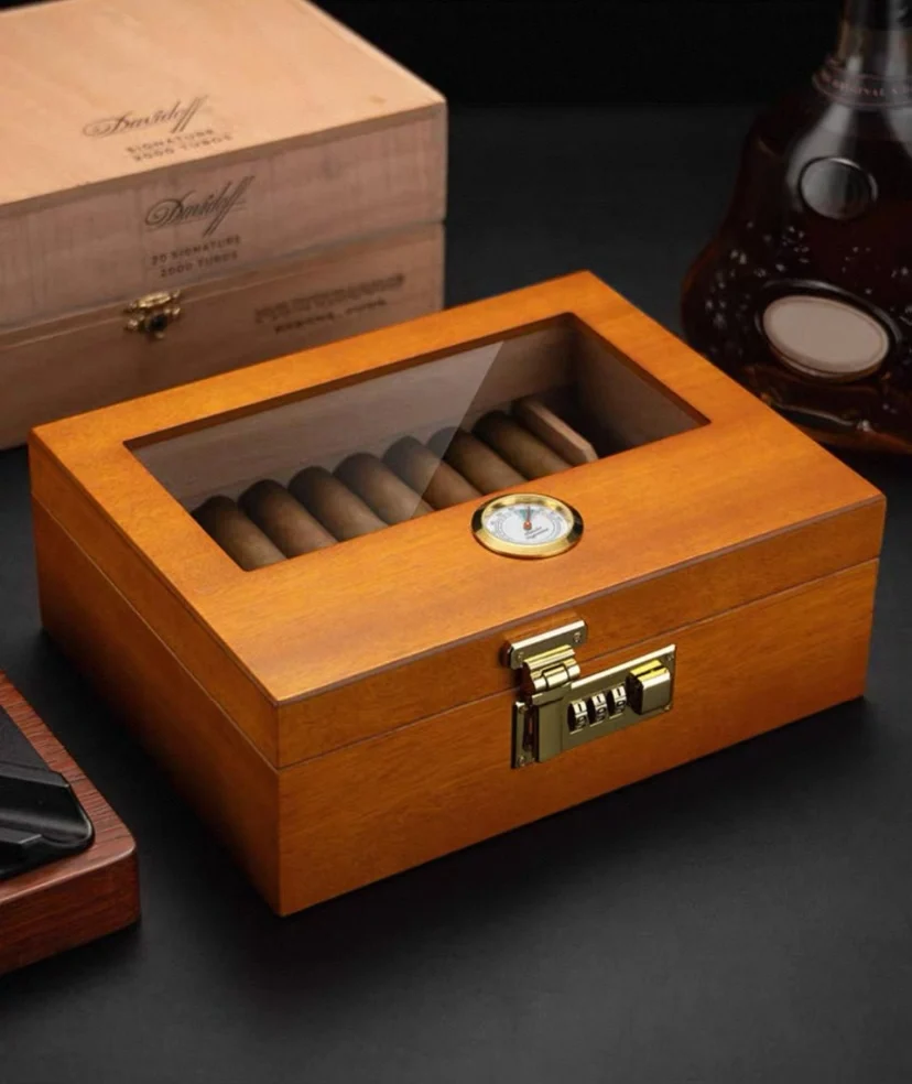 

Cedar Wood Cigar Box, Large Capacity Password Lock, Cigar Box With Humidifier Glass Window.