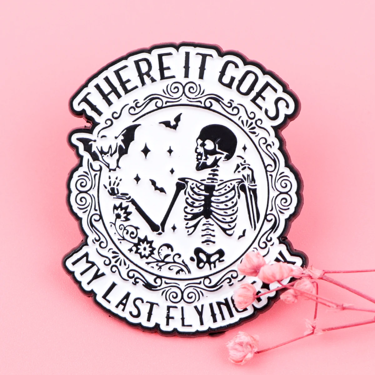 Skeleton Bat Enamel Pin Halloween Brooch Pines Lapel Pins Badge on Backpack Clothing Accessories Punk Jewelry Holiday Gifts