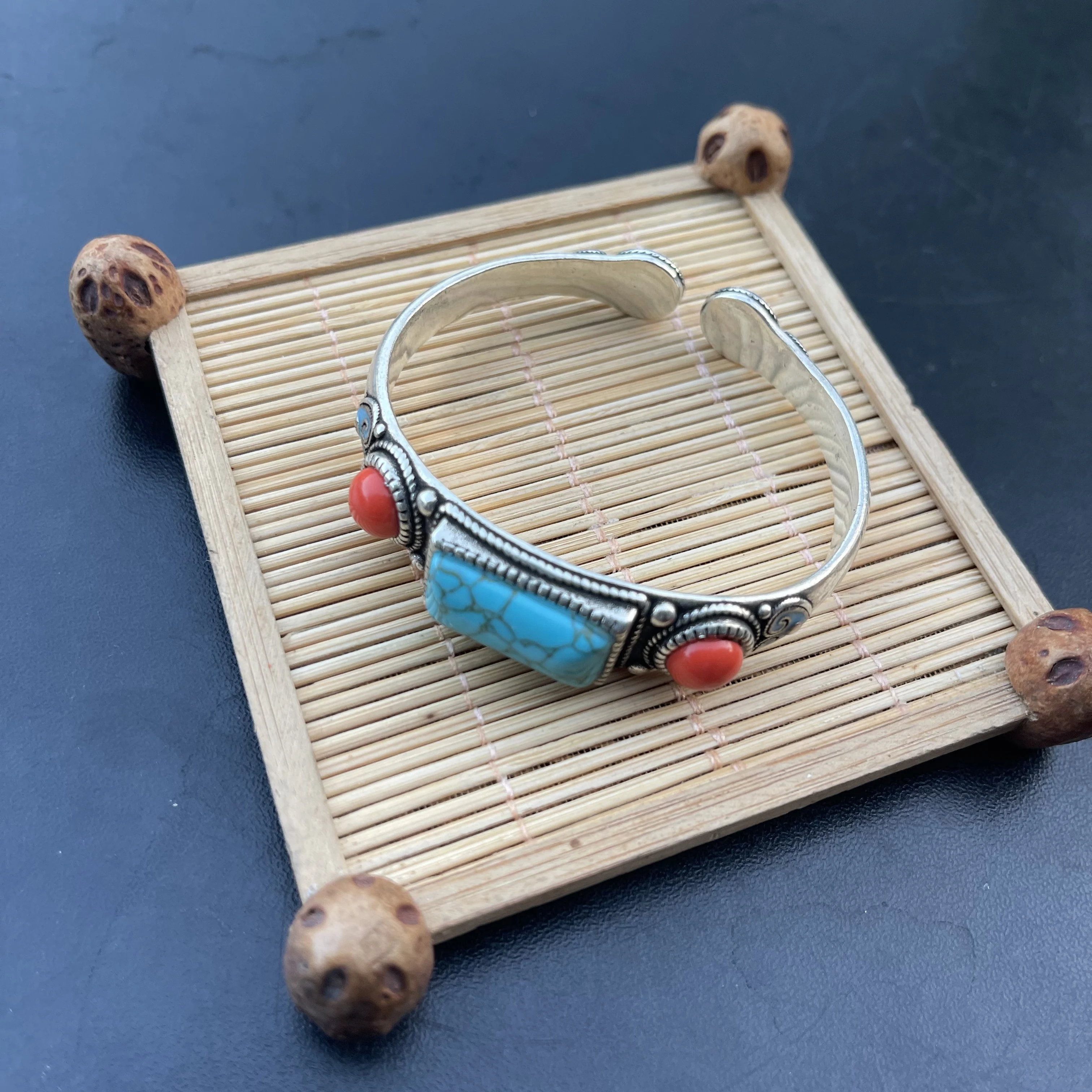 Vintage Tibetan Open Cuff Bangle Retro Ethnic Silver Bracelet Inlaid Turquoise & Red Coral Stone Statement Wrist Jewelry for Wom