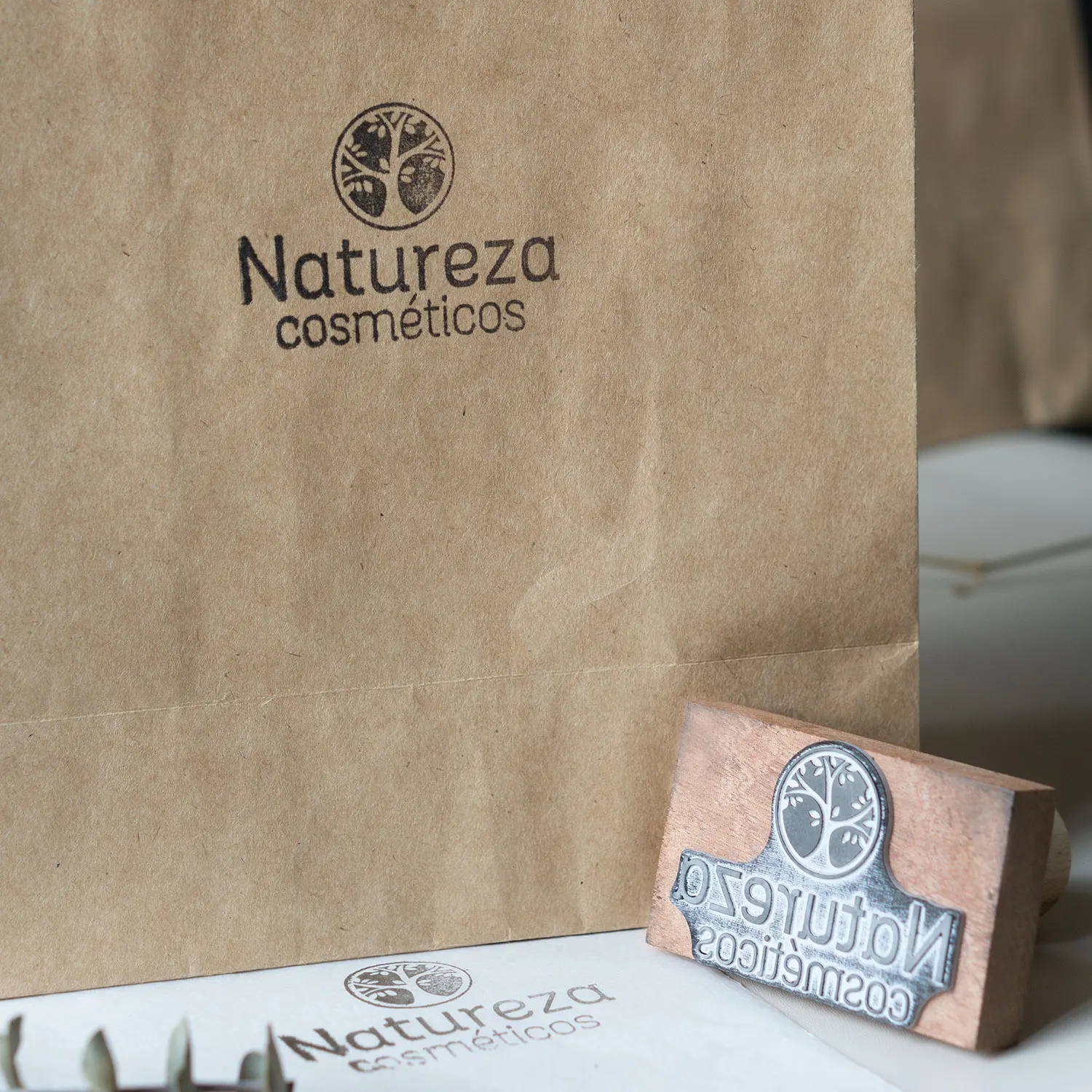 Custom wooden stamps, personalized logos, wedding party packaging stamps, addresses, company names, artwork, gift boxes