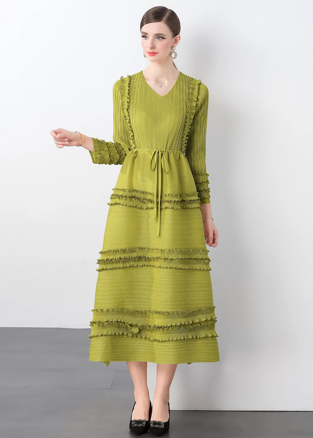 Robe anti-rides polyvalente française, ample et élégante, lanterne de tempérament, réduction de l'âge, Compression de la taille, vêtements plissés pour femmes, automne