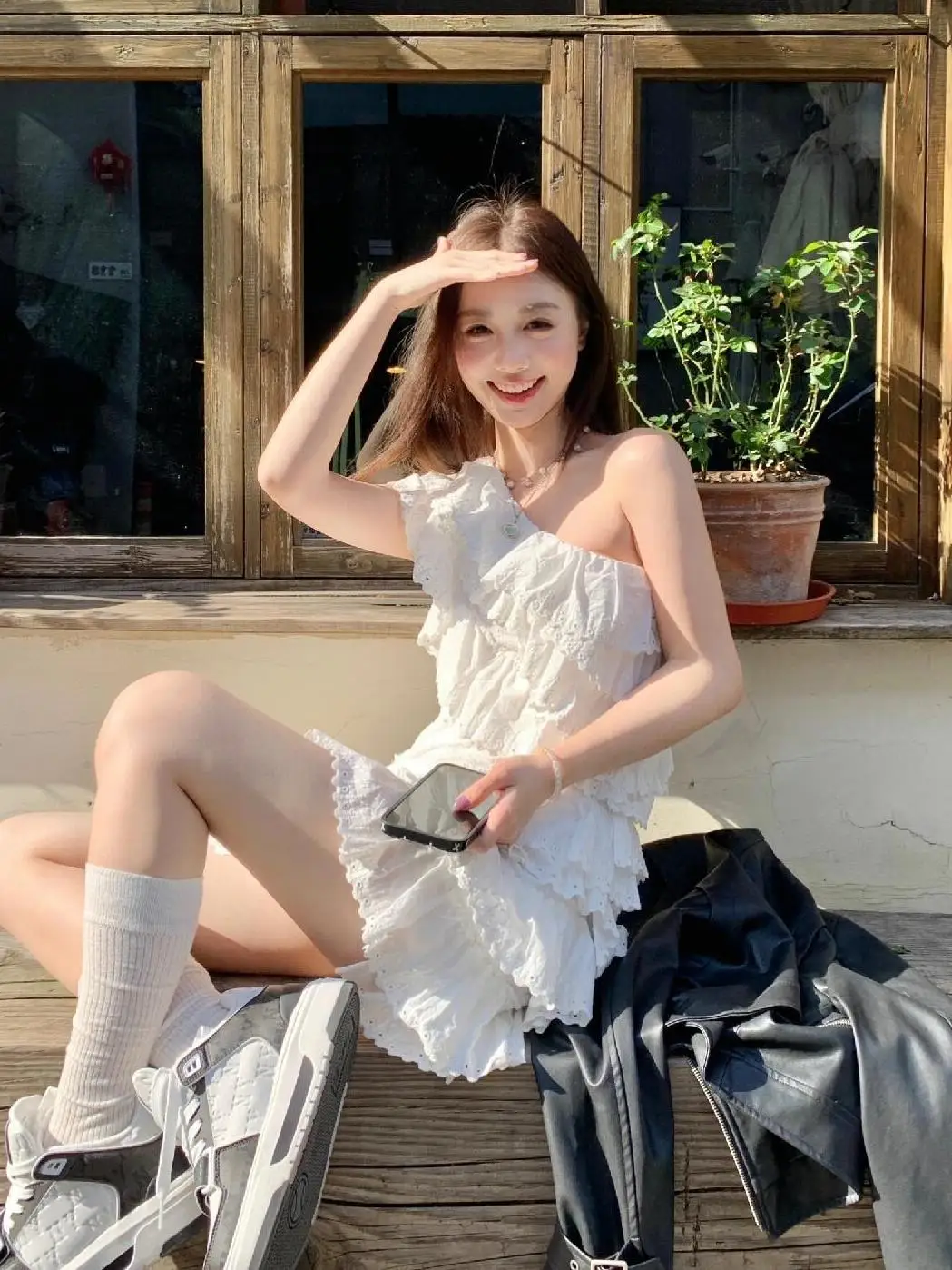 

2025 Summer New French Elegant Chiffon Cake Layering Irregular Off Shoulder Dress for Women