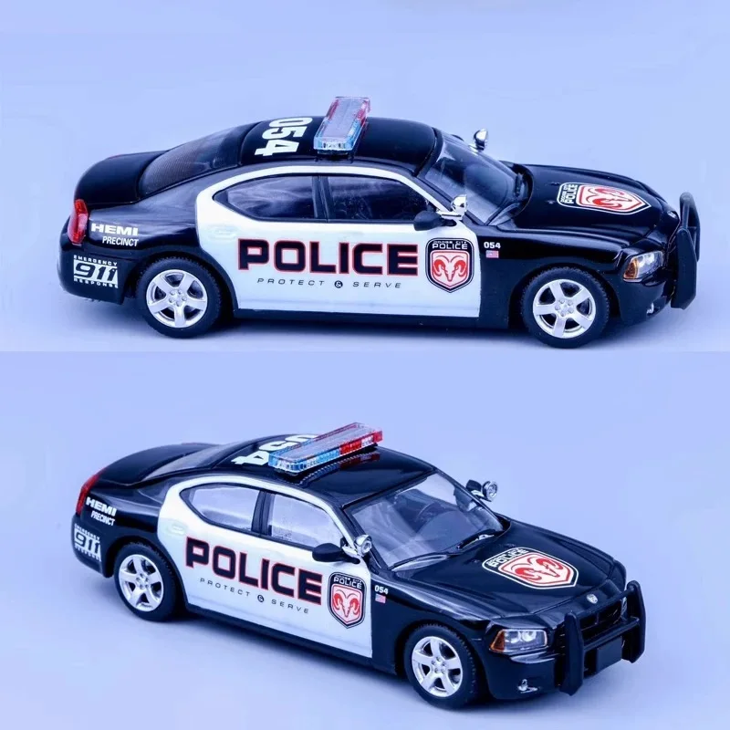 

Rollin1:64 Dodge Charger Challenge & Crown Victoria New York Police Car alloy car model