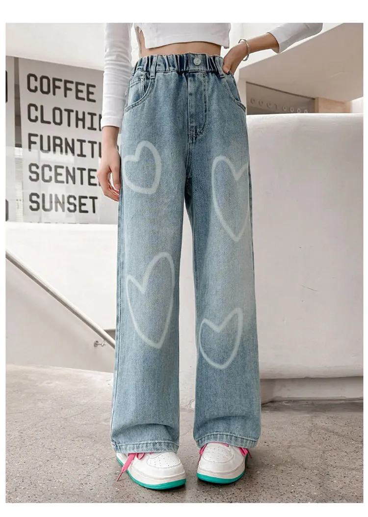 Hochwertige Jeans für große Mädchen mit Herzmuster, Neuheit 2024, Frühjahr/Herbst, modische weite Hosen, lockere Schulhosen für Kinder – Detail 9