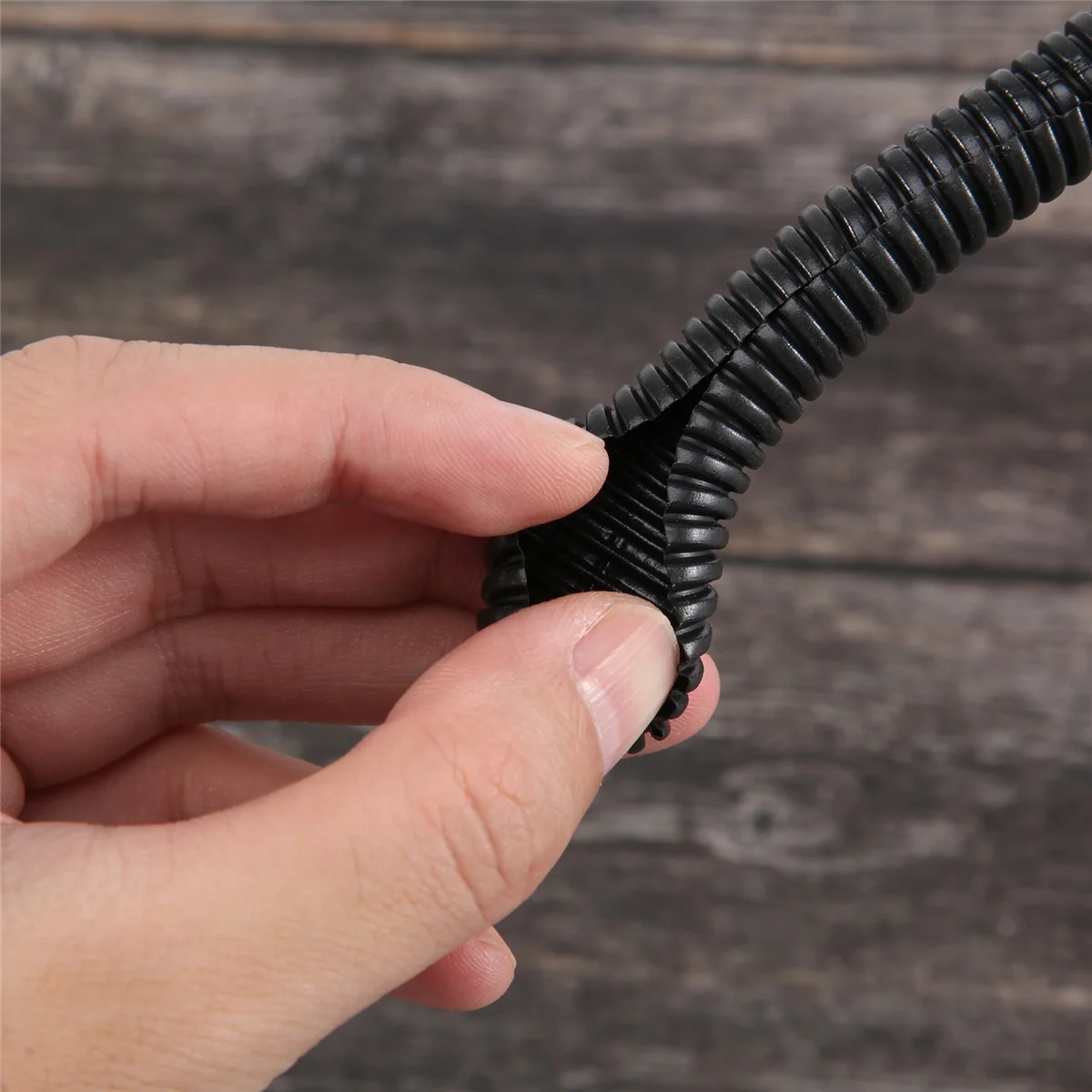 A17G 25 قدم سبليت سلك تلوح في الأفق قناة أنابيب البولي ايثيلين أنبوب كم اللون الأسود